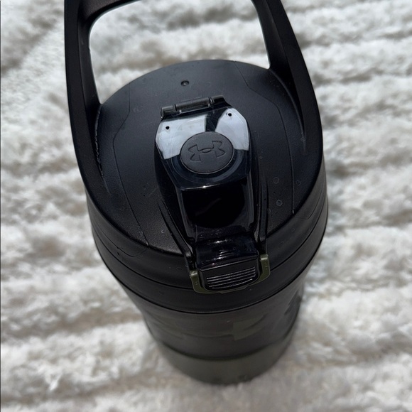 Under Armour Black and Olive Green water jug - 32oz - Picture 2 of 6